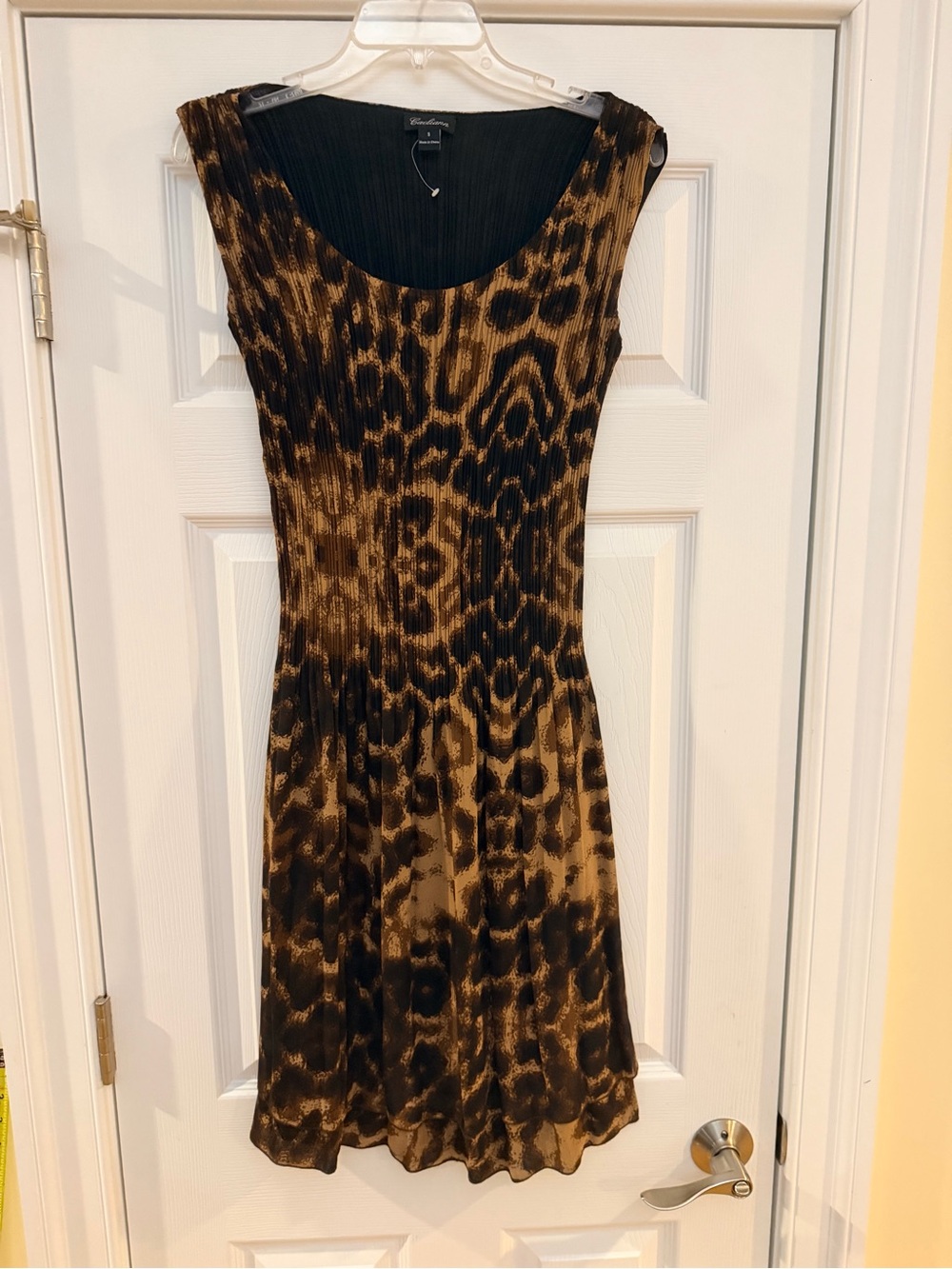 Ladies Size Small "Carliann Black & Brown Leopard-Print Pleated Sleeveless Dress